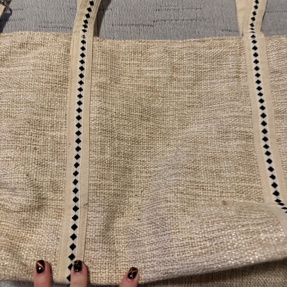 America & Beyond Beaded Tote - Picture 5 of 10